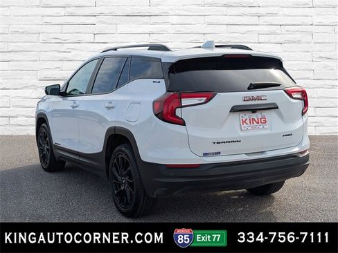 Used 2024 GMC Terrain SLE w/ Driver Convenience Package image 7