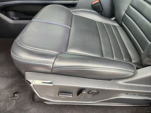 Used 2025 Ford F250 Platinum image 21