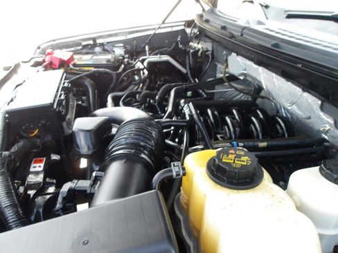 Used 2013 Ford F150 XLT w/ Luxury Equipment Group RWD image 27