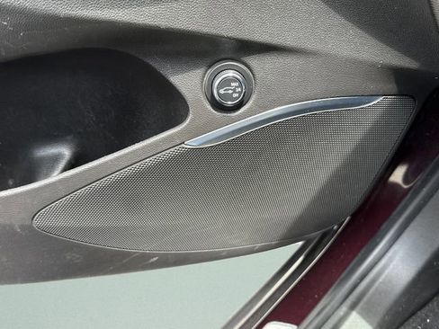 Used 2018 Buick Enclave Essence FWD image 29