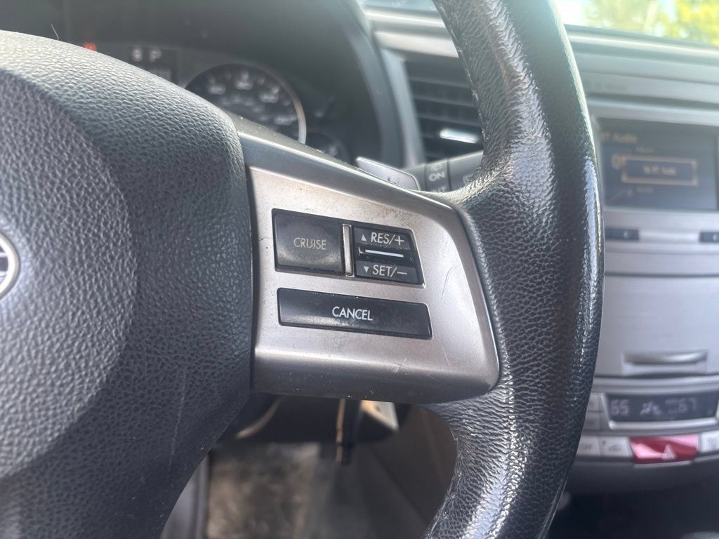 Used 2012 Subaru Outback 2.5i Limited w/ Moonroof Pkg AWD/4WD image 14