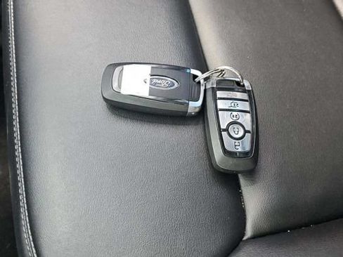 Used 2023 Ford Explorer XLT w/ Equipment Group 202A AWD/4WD image 15