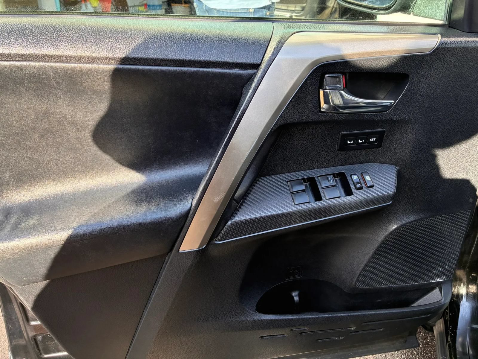 Used 2015 Toyota RAV4 Limited w/ Technology Package AWD/4WD image 14
