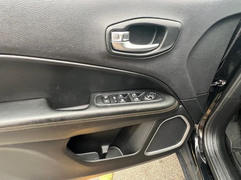 Used 2018 Jeep Compass Limited w/ Safe & Security Group AWD/4WD image 24