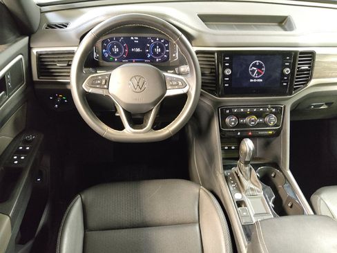 Used 2023 Volkswagen Atlas Cross Sport SE FWD image 22