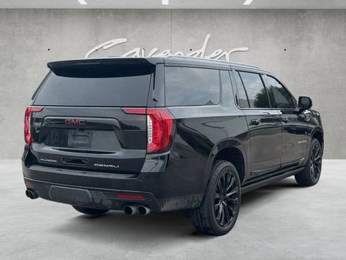 Used 2022 GMC Yukon XL Denali image 16