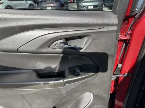 Used 2024 Chevrolet TrailBlazer RS image 28