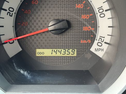 Used 2014 Toyota Tacoma PreRunner w/ SR5 Package image 20