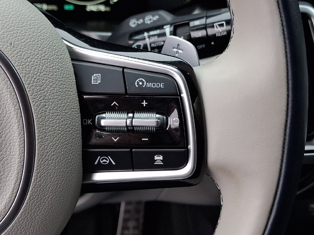 Certified 2023 Kia Sorento SX Prestige AWD/4WD image 23