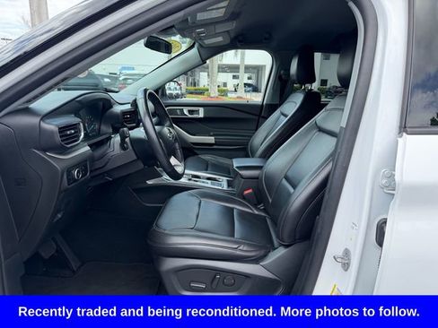 Used 2023 Ford Explorer XLT w/ Equipment Group 202A RWD image 10
