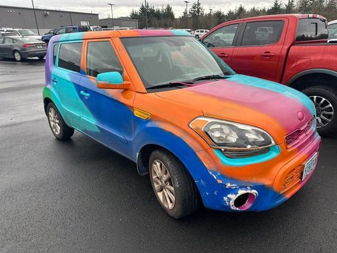 Used 2013 Kia Soul + image 6