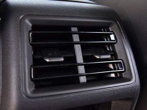 New 2026 Volkswagen Tiguan SE R-Line AWD/4WD image 23