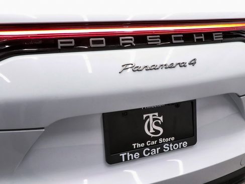 Used 2023 Porsche Panamera 4 Platinum Edition image 53