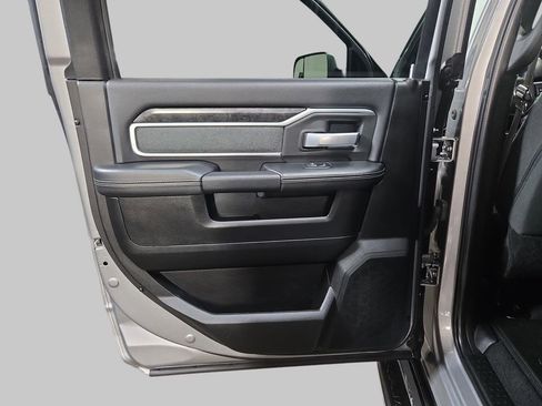 Used 2019 RAM 2500 Big Horn image 17