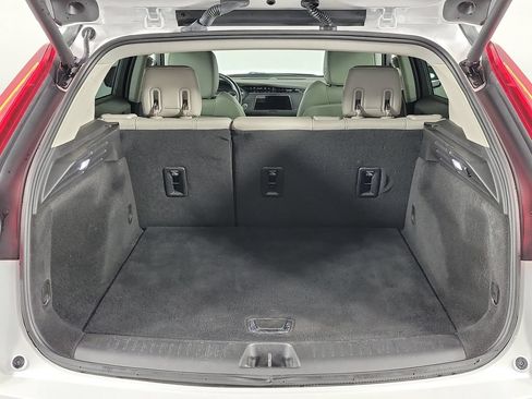 Used 2023 Cadillac XT4 Luxury FWD image 8