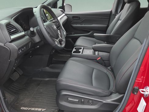 Used 2025 Honda Odyssey Sport-L image 9