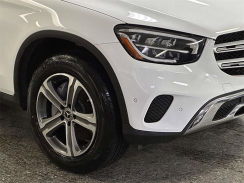Used 2022 Mercedes-Benz GLC 300 4MATIC image 9