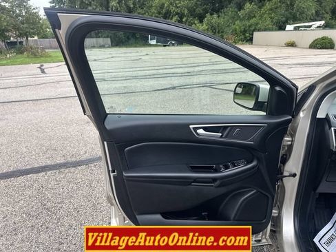 Used 2017 Ford Edge SEL w/ Utility Package FWD image 11