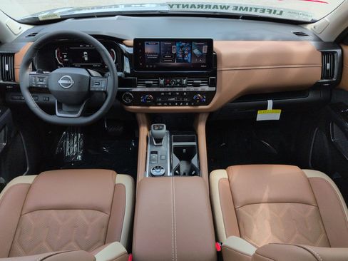 New 2026 Nissan Pathfinder Platinum AWD/4WD image 17