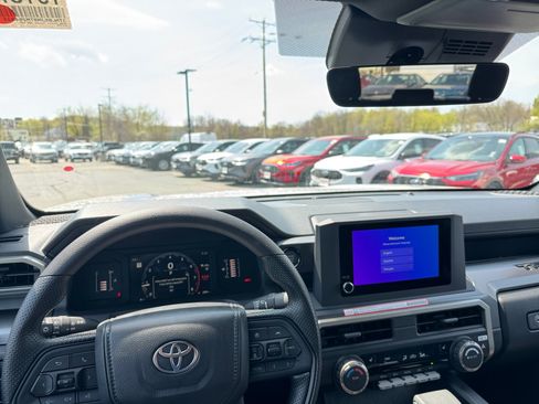New 2026 Toyota Tacoma SR5 AWD/4WD image 2