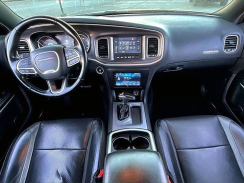 Used 2020 Dodge Charger SXT w/ Leather Interior Group image 7