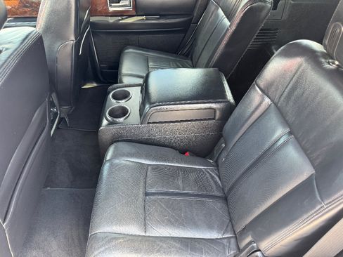 Used 2016 Lincoln Navigator Select AWD/4WD image 15