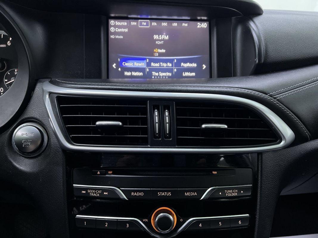 Used 2017 INFINITI QX30 FWD image 20