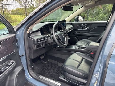 Certified 2025 Lincoln Corsair FWD image 13
