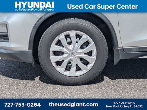 Used 2018 Nissan Rogue S AWD/4WD image 10