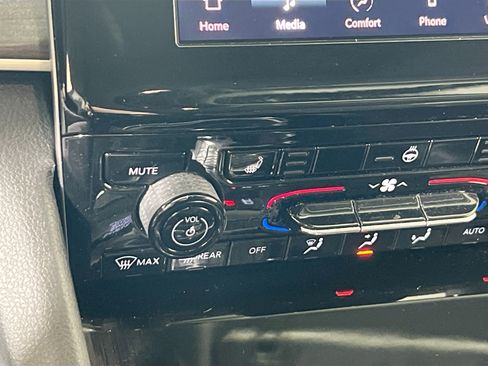 Used 2021 Jeep Grand Cherokee L Limited image 19