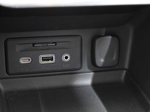 Used 2021 GMC Terrain SLT w/ Infotainment Package II AWD/4WD image 32