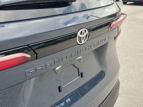 New 2026 Toyota Grand Highlander FWD image 6