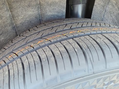 Used 2025 Volkswagen Atlas Cross Sport SE w/ Panoramic Sunroof Package image 31