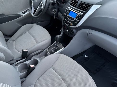 Used 2012 Hyundai Accent GS image 17