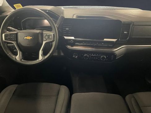 Used 2024 Chevrolet Silverado 1500 LT image 10