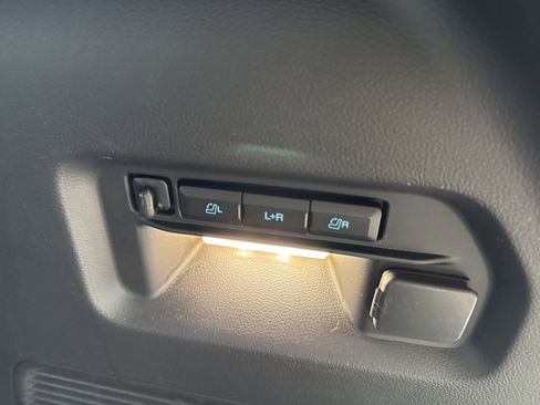 Certified 2022 Ford Explorer Limited w/ Equipment Group 301A image 36