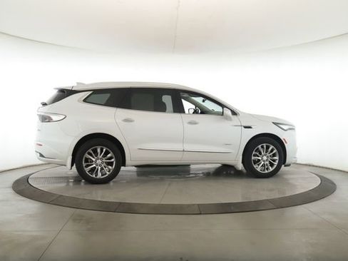 Used 2022 Buick Enclave Avenir w/ Avenir Technology Package image 6