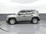 Used 2019 Jeep Renegade Sport w/ Sport Appearance Group image 2