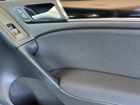 Used 2012 Volkswagen GTI 4-Door image 19