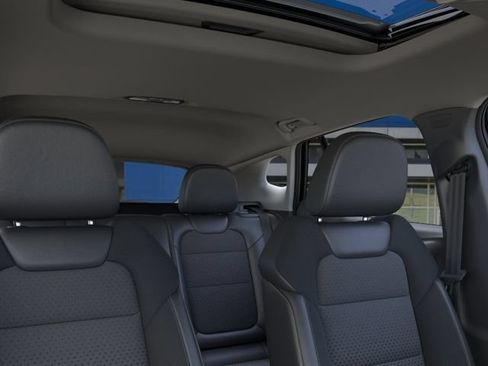 New 2026 Chevrolet Trax LT w/ Sunroof Package FWD image 24