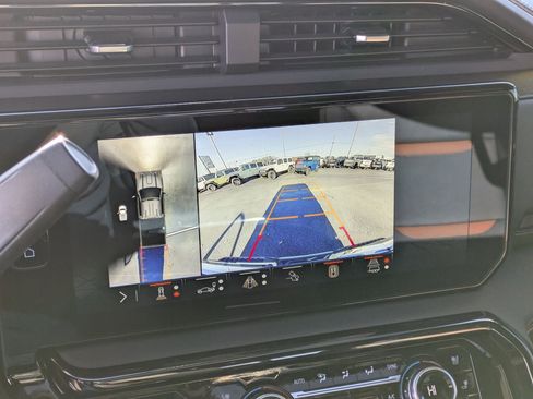 Used 2024 GMC Sierra 2500 AT4 w/ AT4 Premium Plus Package image 23