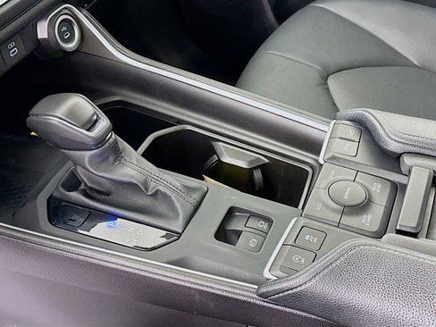 Certified 2025 Toyota Grand Highlander AWD image 16