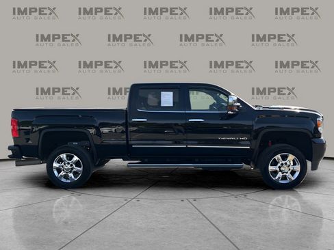Used 2019 GMC Sierra 2500 Denali w/ Duramax Plus Package image 6