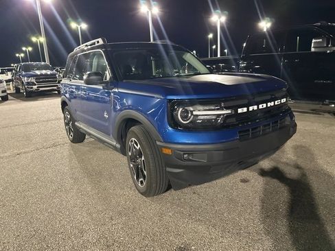 Used 2024 Ford Bronco Sport Outer Banks w/ Tech Package image 3