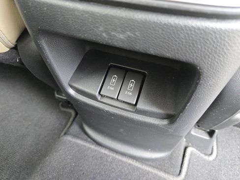 Used 2017 Honda CR-V Touring image 28