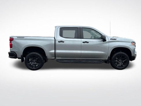Used 2025 Chevrolet Silverado 1500 Custom Trail Boss w/ Dark Appearance Package AWD/4WD image 8