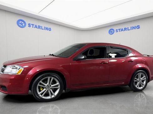 Used 2013 Dodge Avenger SE image 2