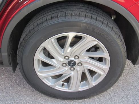 Used 2022 Lincoln Corsair FWD image 13