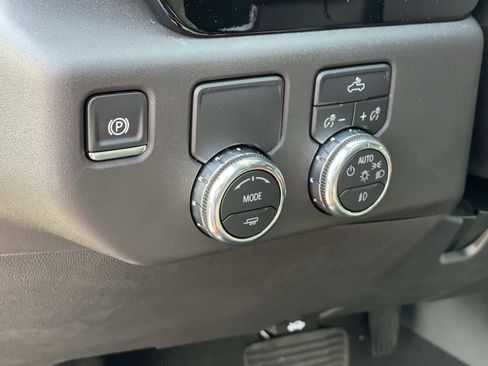 New 2026 GMC Sierra 1500 Elevation image 19