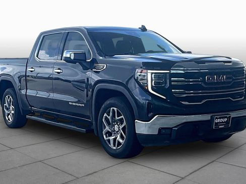 Used 2022 GMC Sierra 1500 SLT w/ SLT Convenience Package RWD image 3